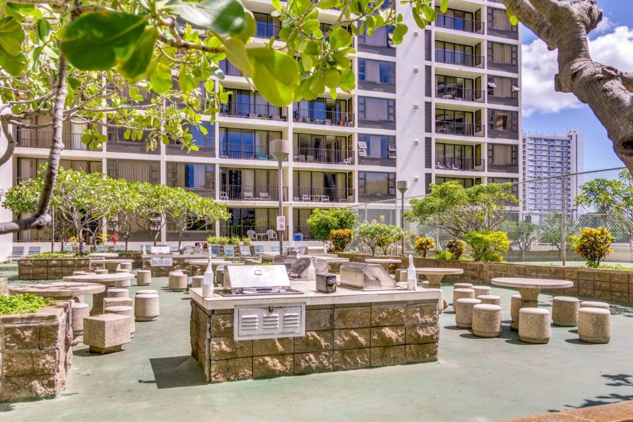 Waikiki Banyan By Koko Resorts