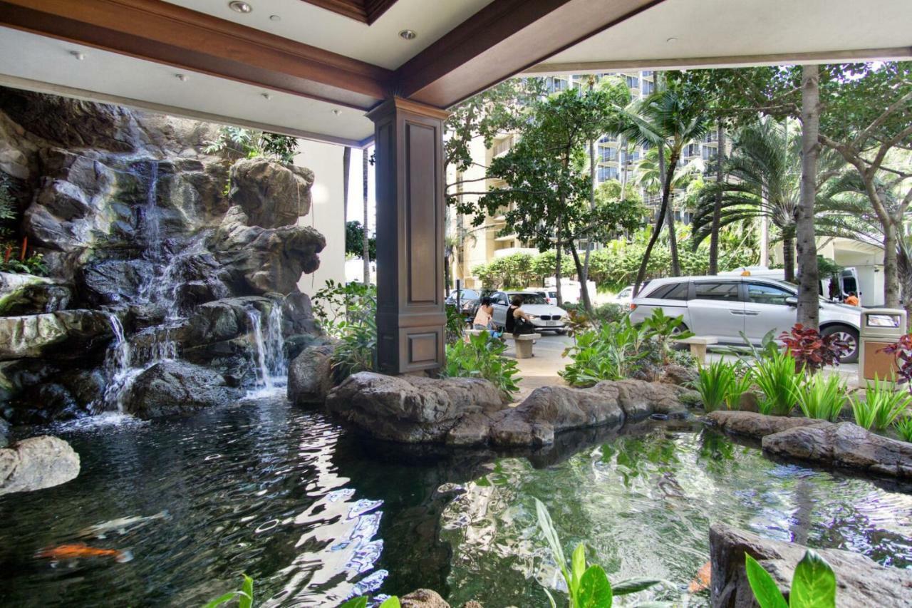 Waikiki Banyan By Koko Resorts